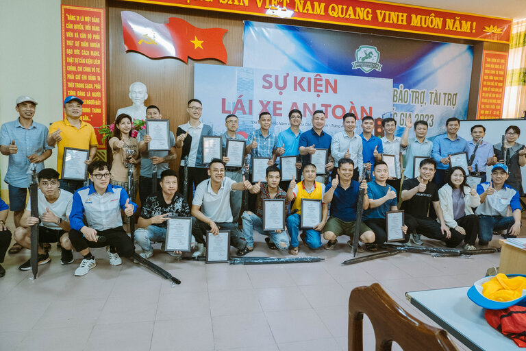 Chúc mừng chương trình HƯỚNG DẪN LÁI XE AN TOÀN diễn ra thành công tốt đẹp.